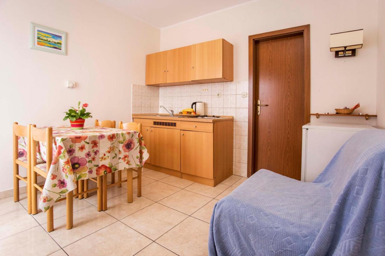 רוביני Apartments Romano מראה חיצוני תמונה