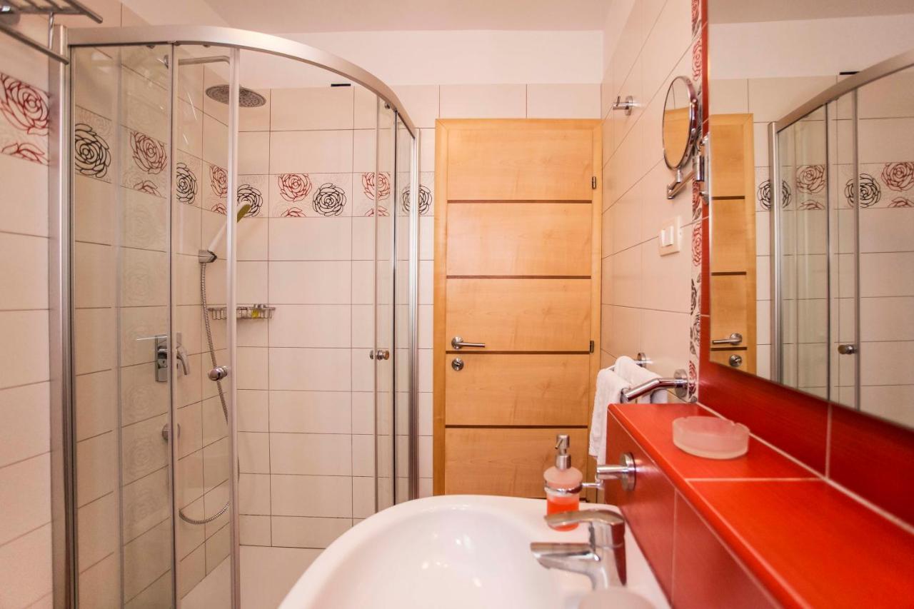 רוביני Apartments Romano מראה חיצוני תמונה